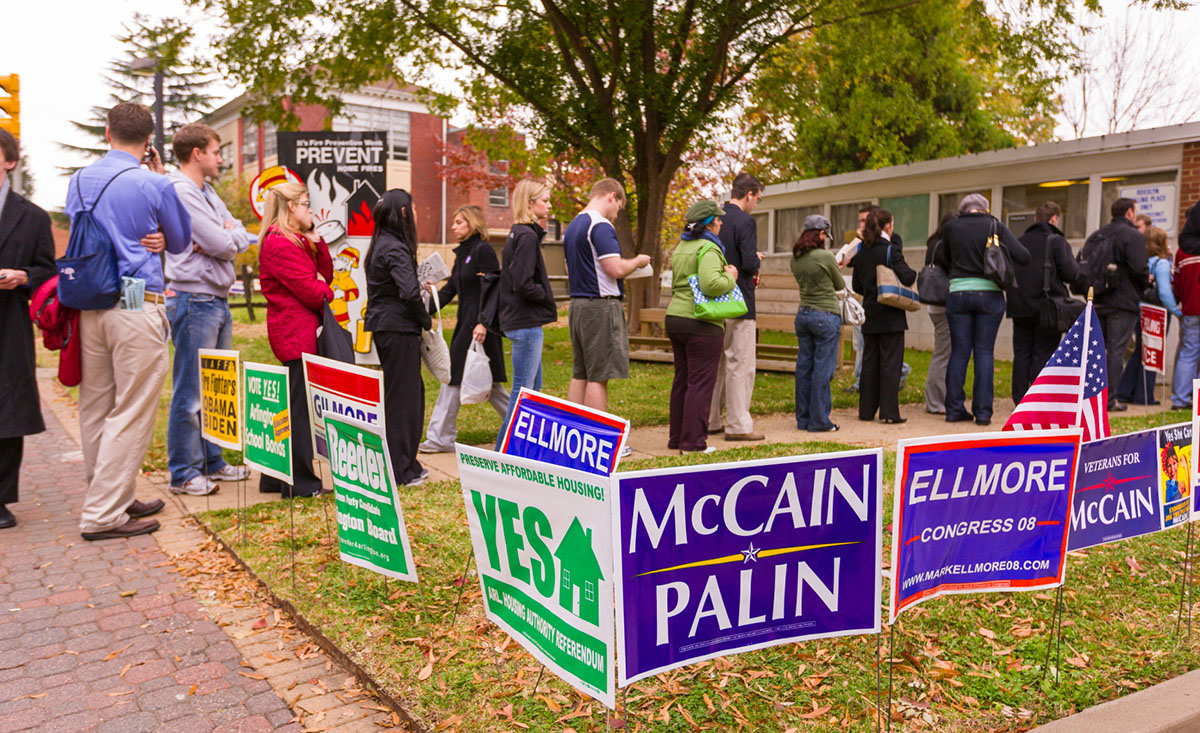Looking for “Campaign Yard Signs Near Me”? What to Ask Before You Buy