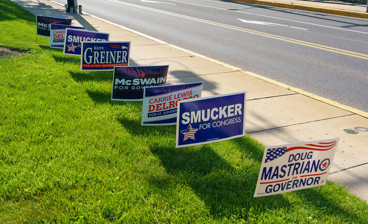 Better Than Ever! Why Plastic Yard Signs are the Perfect Way to Promote Your Business Today