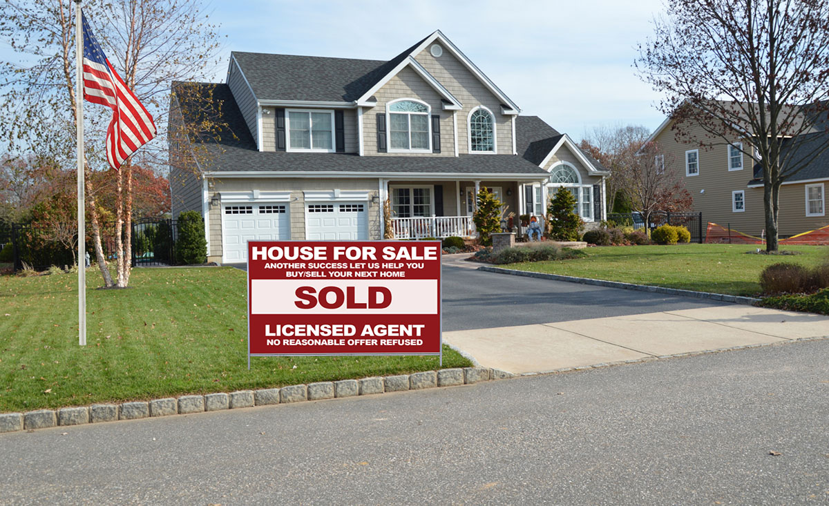 When Words Equal Sales: How to Choose the Best Real Estate Yard Signs for Longterm Success