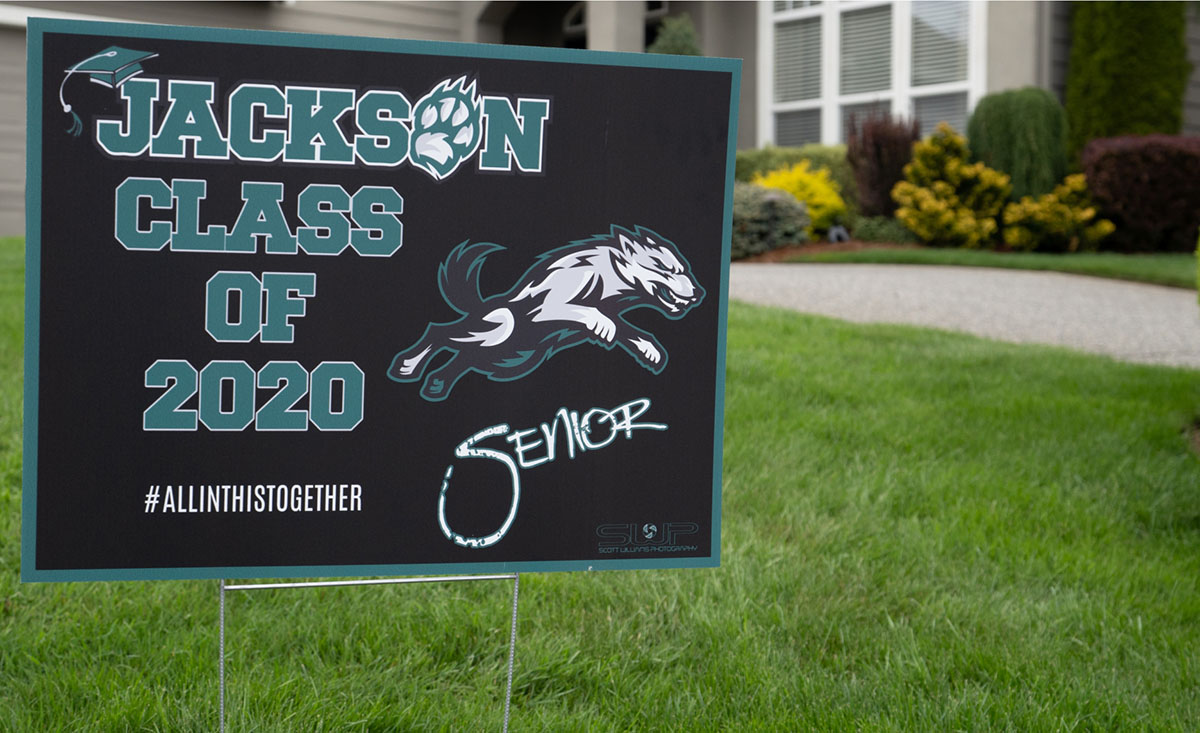 Thinking Outside the Box: How to Create Custom Lawn Signs that Will Promote Your Next Event